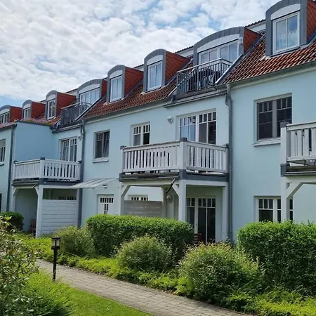 Apartment Strandstrasse 32 - 04-52 Kuehlungsborn