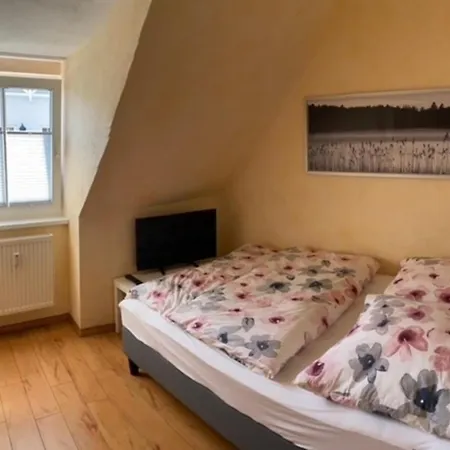 Strandstraße 32 - 04-52